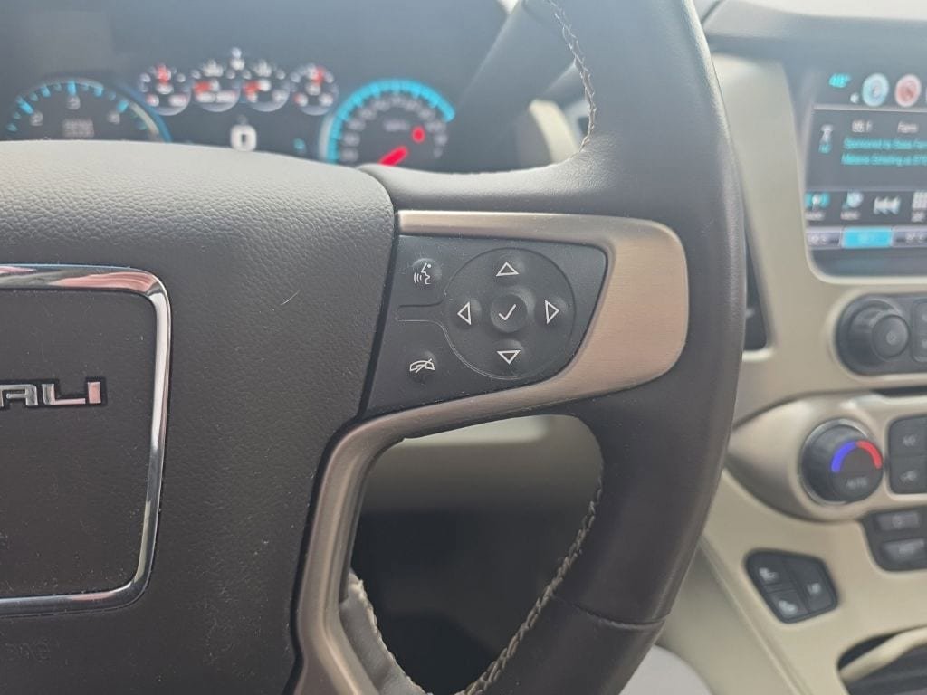 Used 2018 GMC Yukon Denali w/ Denali Ultimate Package AWD/4WD image 24