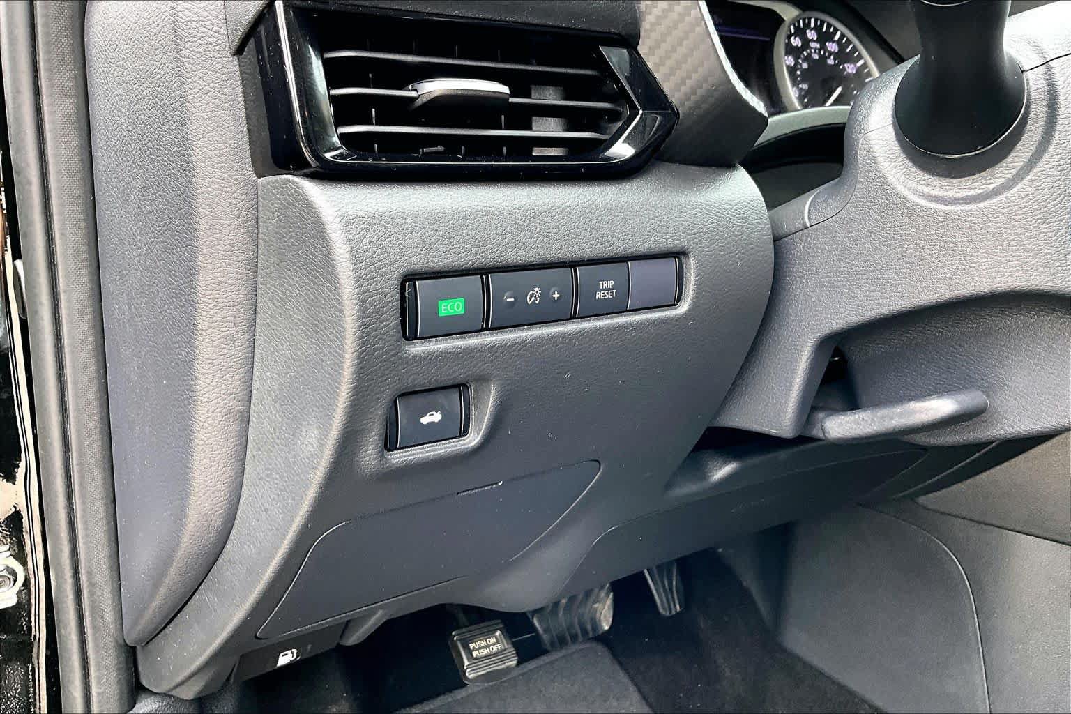 Used 2024 Nissan Sentra SV FWD image 37