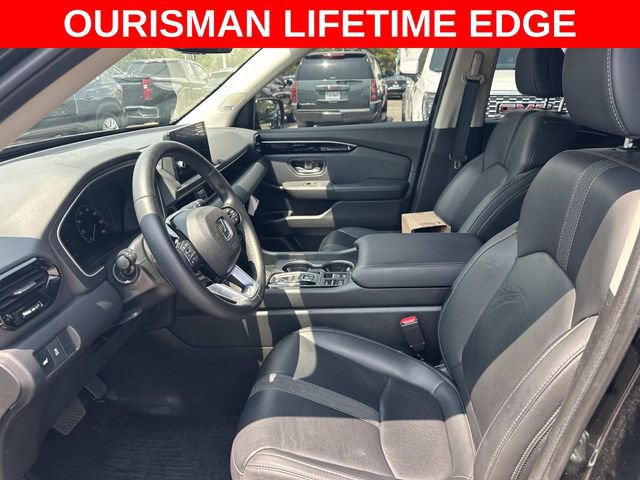 Used 2025 Honda Pilot Touring image 11