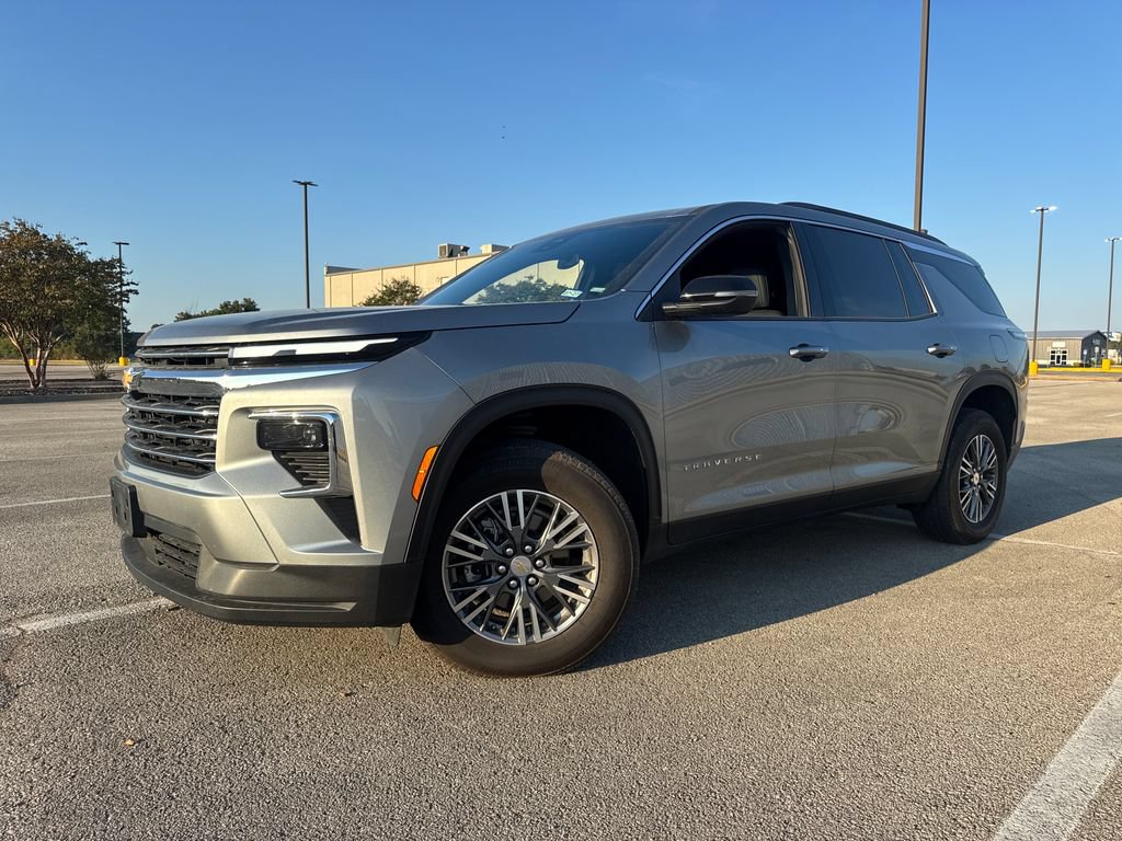 Used 2026 Chevrolet Traverse LT