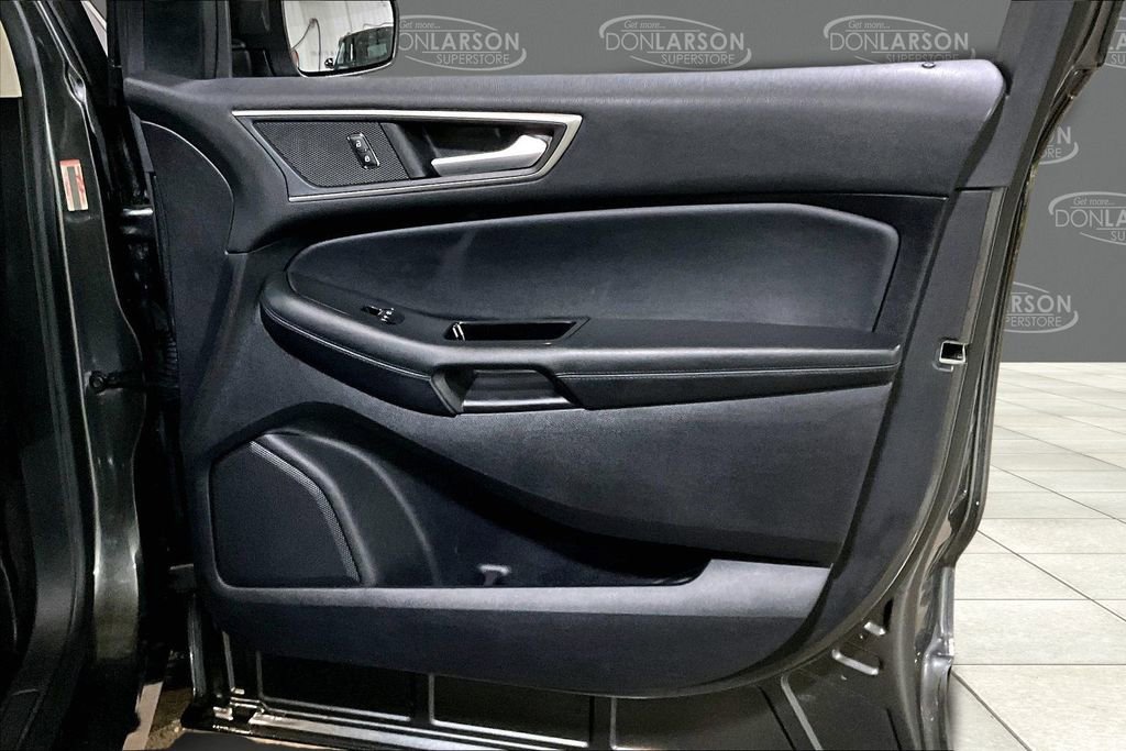 Used 2019 Ford Edge SEL w/ Equipment Group 201A image 12