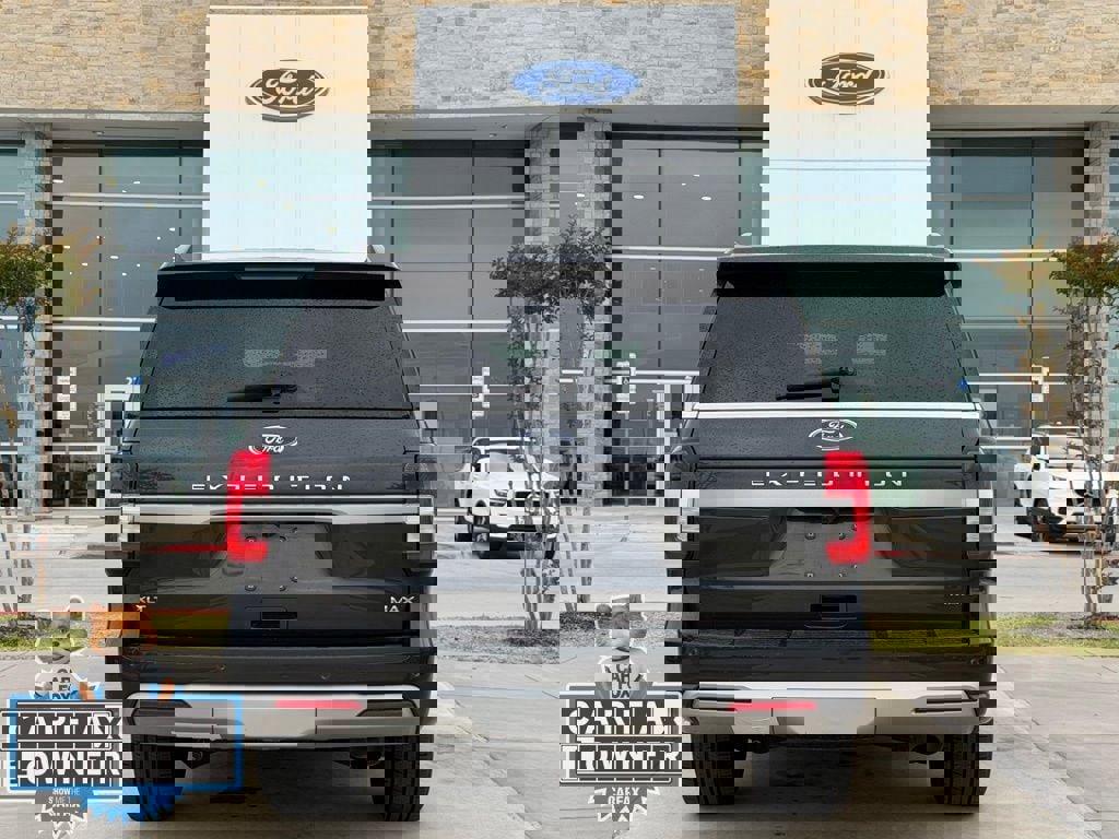 Used 2024 Ford Expedition Max XLT image 23