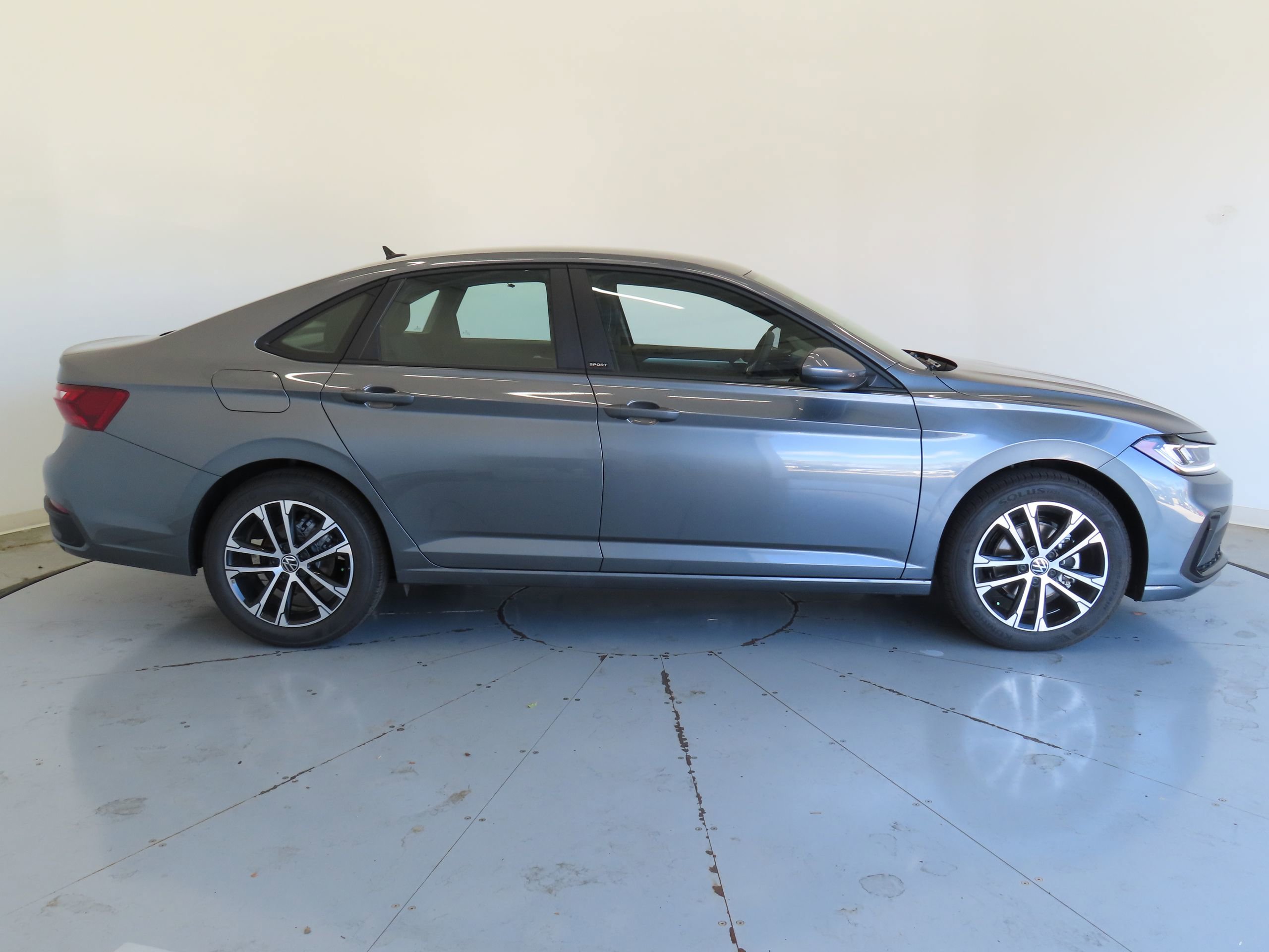 New 2026 Volkswagen Jetta Sport FWD image 2