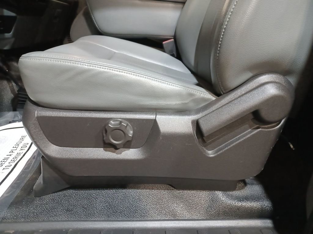 Used 2013 Ford F250 XL w/ PWR Equipment Group image 14