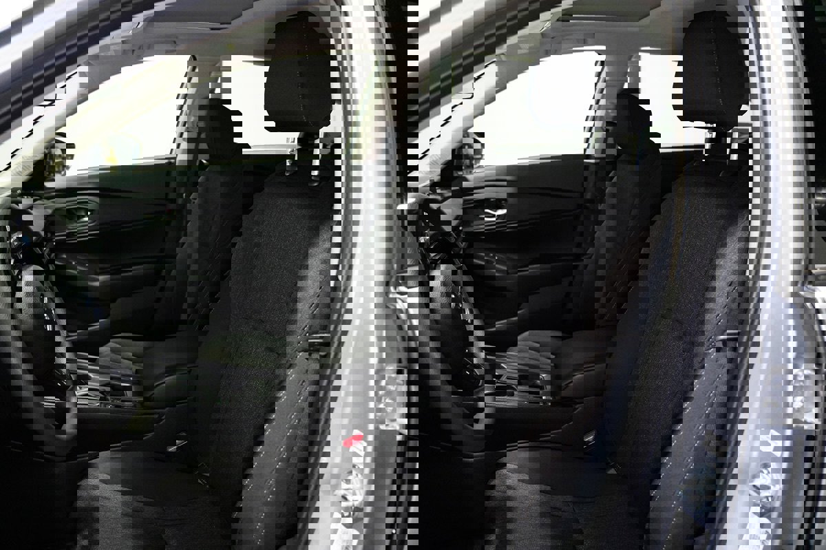 Used 2025 Honda Accord SE image 14