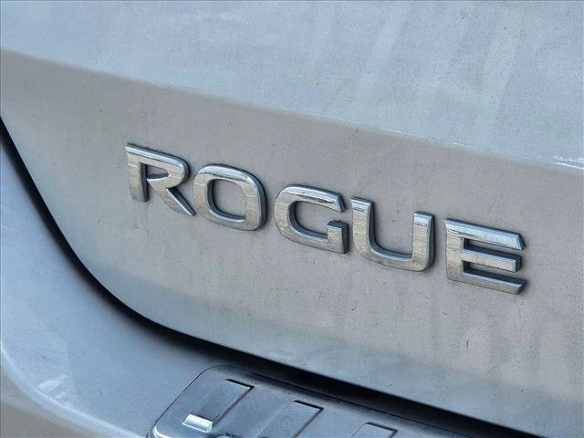 Used 2019 Nissan Rogue S FWD image 12