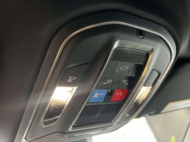 Used 2026 Jeep Cherokee Limited AWD/4WD image 32