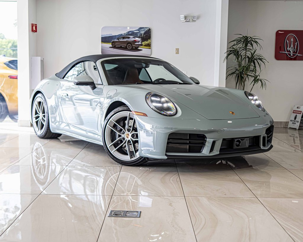 Used 2025 Porsche 911 Carrera image 6