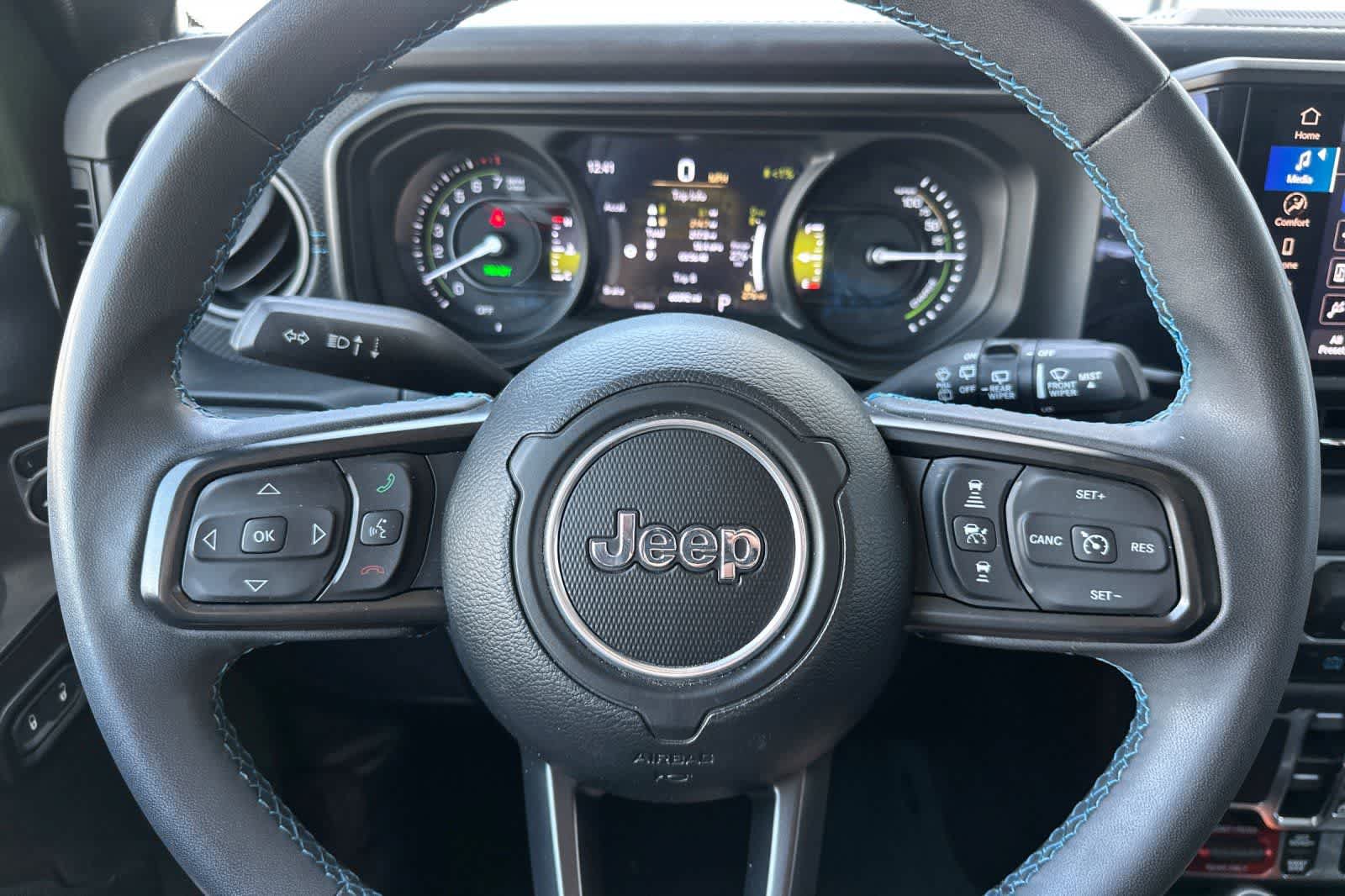 Used 2024 Jeep Wrangler Unlimited Rubicon 4xe AWD/4WD image 25