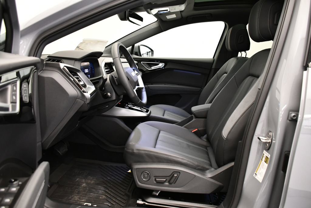 New 2026 Audi Q4 e-tron Premium image 38