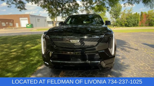 Used 2025 Cadillac Escalade IQ Sport 1 w/ Smart Trailering package AWD/4WD image 3