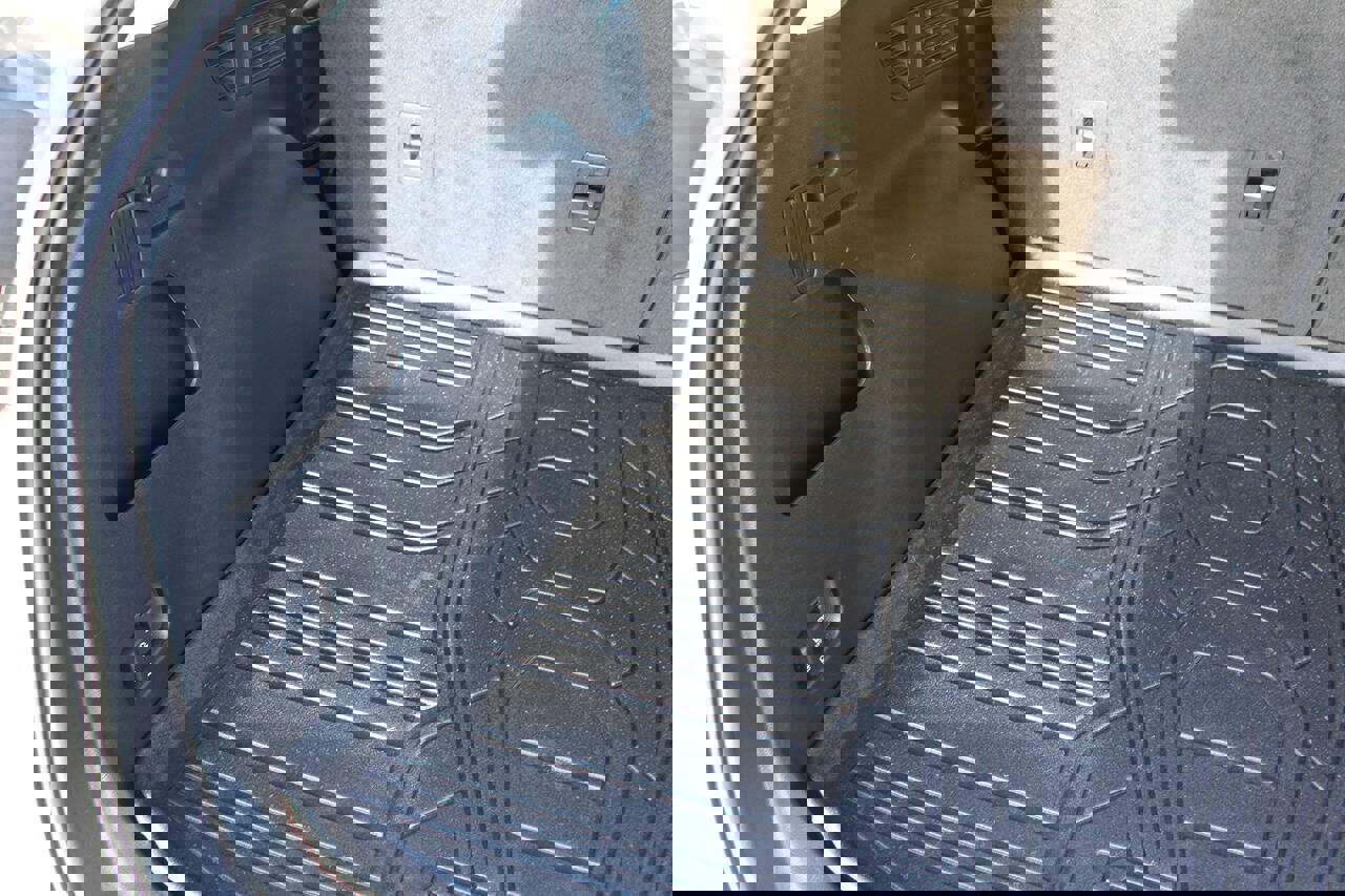 Used 2023 Ford Edge Titanium w/ Equipment Group 301A image 10