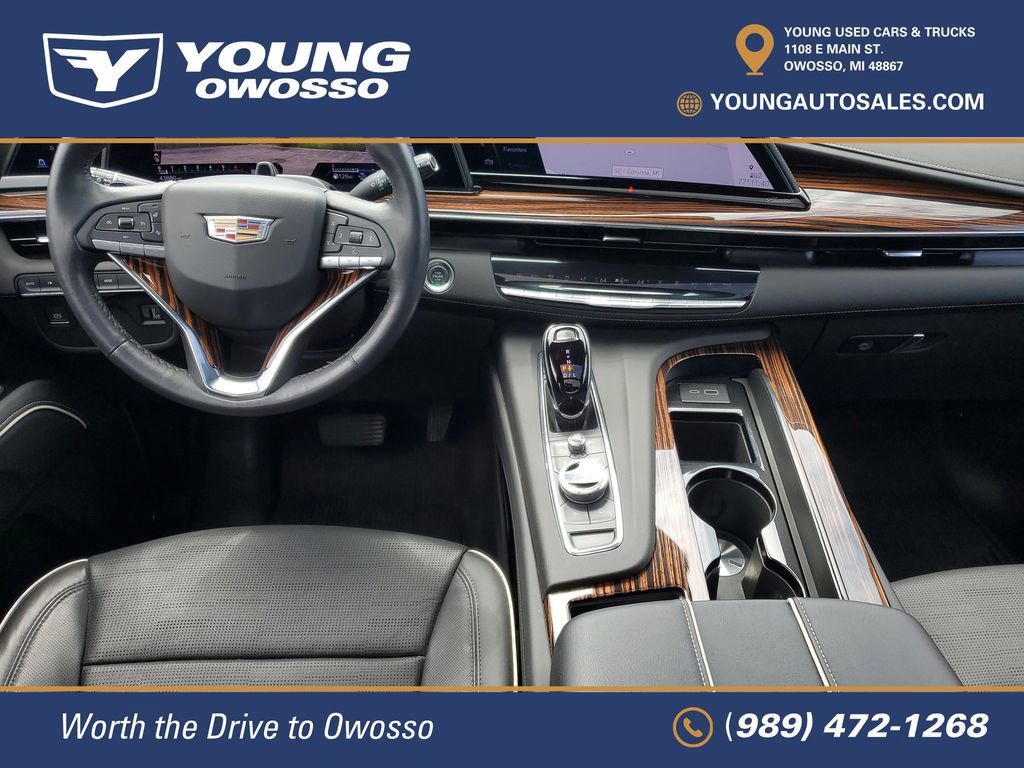 Certified 2024 Cadillac Escalade Premium Luxury w/ LPO, Floor Liner Package AWD/4WD image 27
