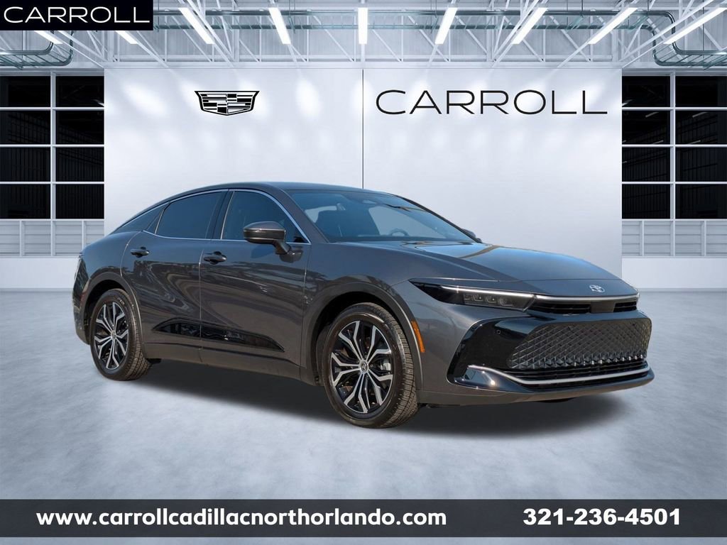 Used 2023 Toyota Crown Limited image 1