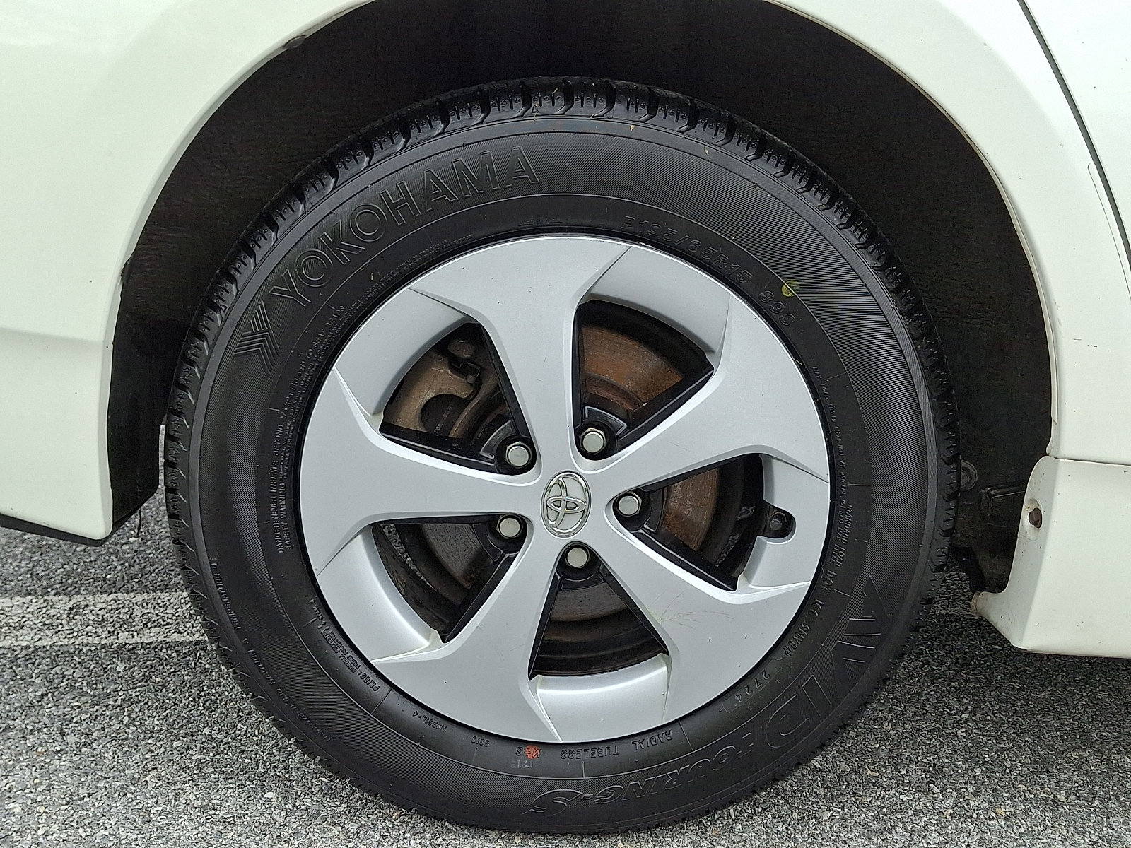 Used 2014 Toyota Prius Two FWD image 8