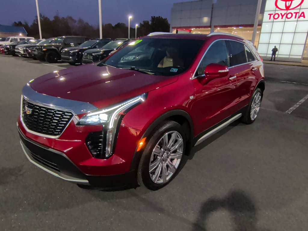 Used 2020 Cadillac XT4 Premium Luxury w/ Enhanced Visibility Package AWD/4WD image 4