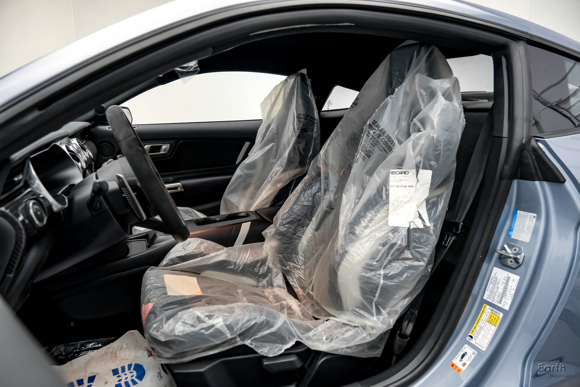 Used 2022 Ford Mustang Shelby GT500 w/ Carbon Fiber Track Pack RWD image 35