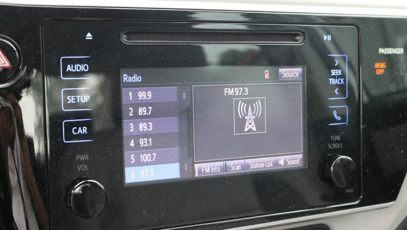 Used 2017 Toyota Corolla LE FWD image 11