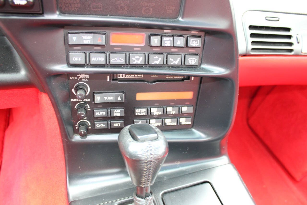 Used 1996 Chevrolet Corvette Coupe RWD image 15