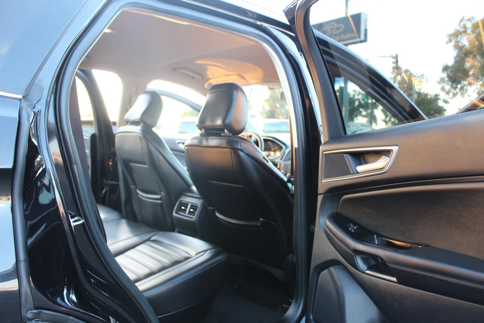 Used 2020 Ford Edge SEL AWD/4WD image 12