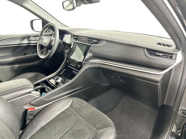 Used 2023 Jeep Grand Cherokee L Laredo image 30