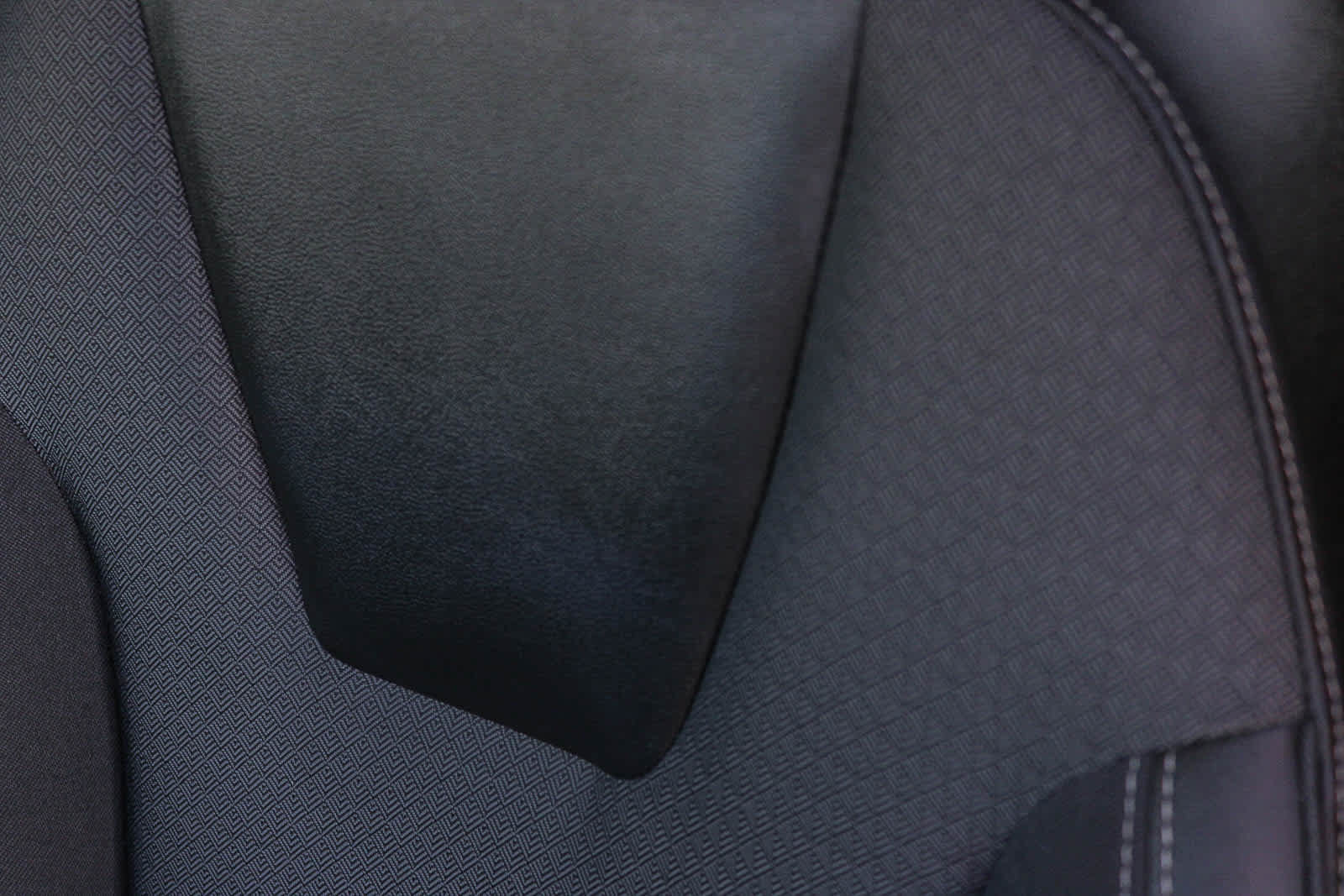 Used 2025 Buick Encore GX Preferred FWD image 24