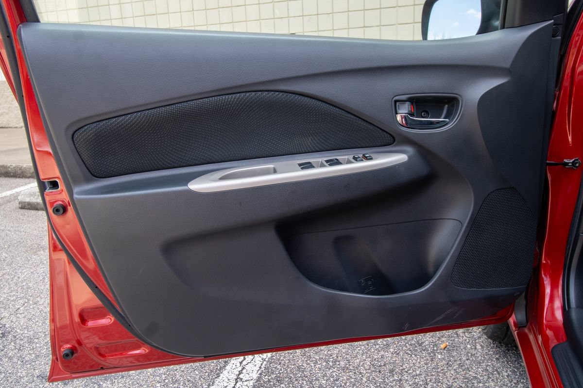 Used 2010 Toyota Yaris Sedan FWD image 10