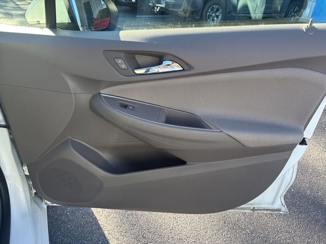 Used 2018 Chevrolet Cruze LT image 18