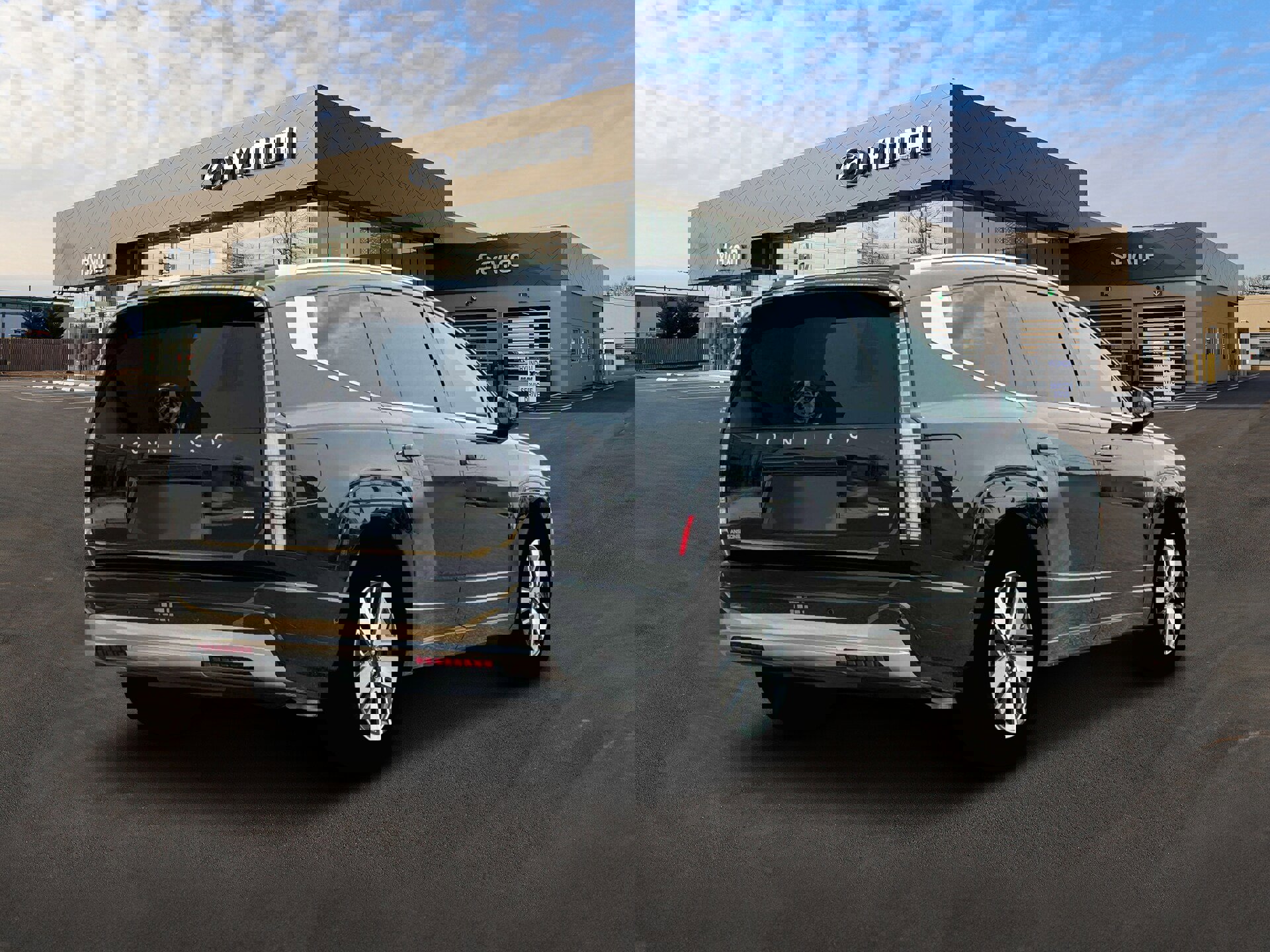 New 2026 Hyundai Ioniq 9 SEL image 7