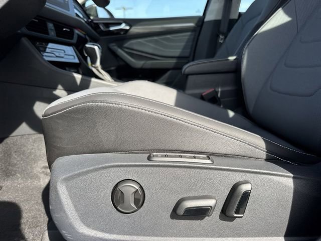 New 2026 Volkswagen Jetta SEL FWD image 12