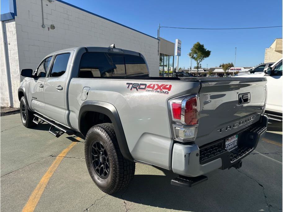Used 2021 Toyota Tacoma TRD Off-Road w/ Technology Package AWD/4WD image 10