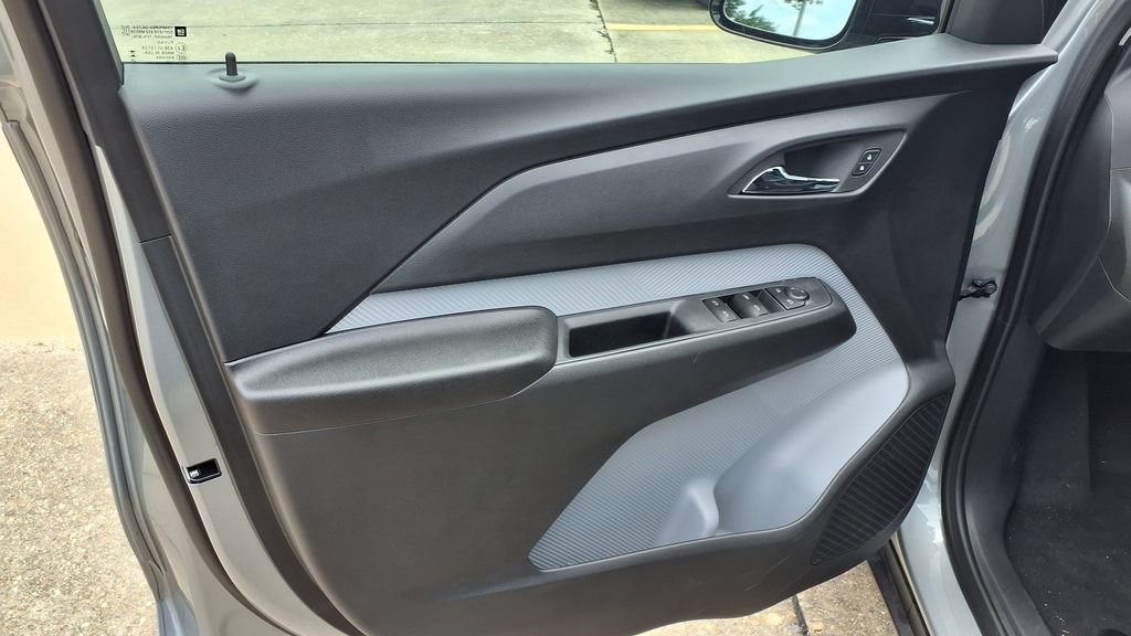 New 2027 Chevrolet Bolt RS w/ Technology Package FWD image 21