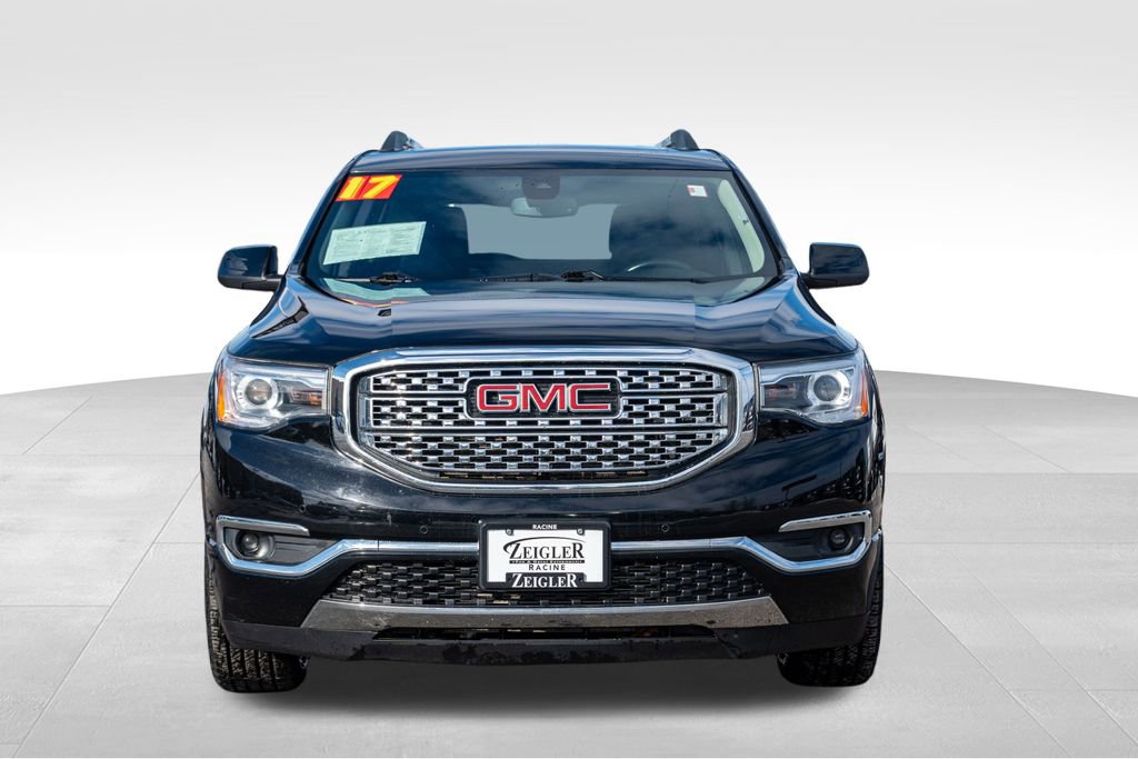 Used 2017 GMC Acadia Denali image 2