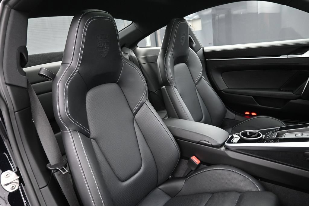 Certified 2024 Porsche 911 Carrera RWD image 28