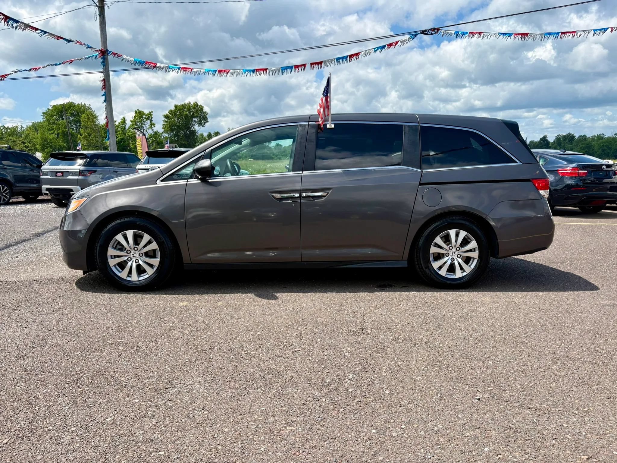 Used 2015 Honda Odyssey EX image 2