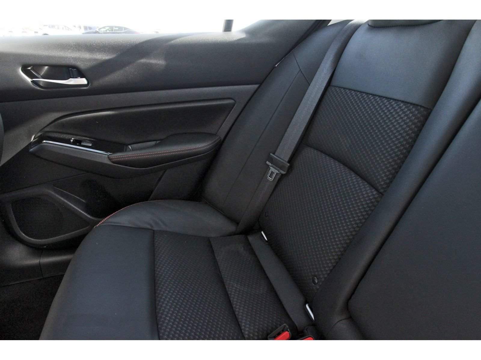 Certified 2025 Nissan Altima 2.5 SR FWD image 14