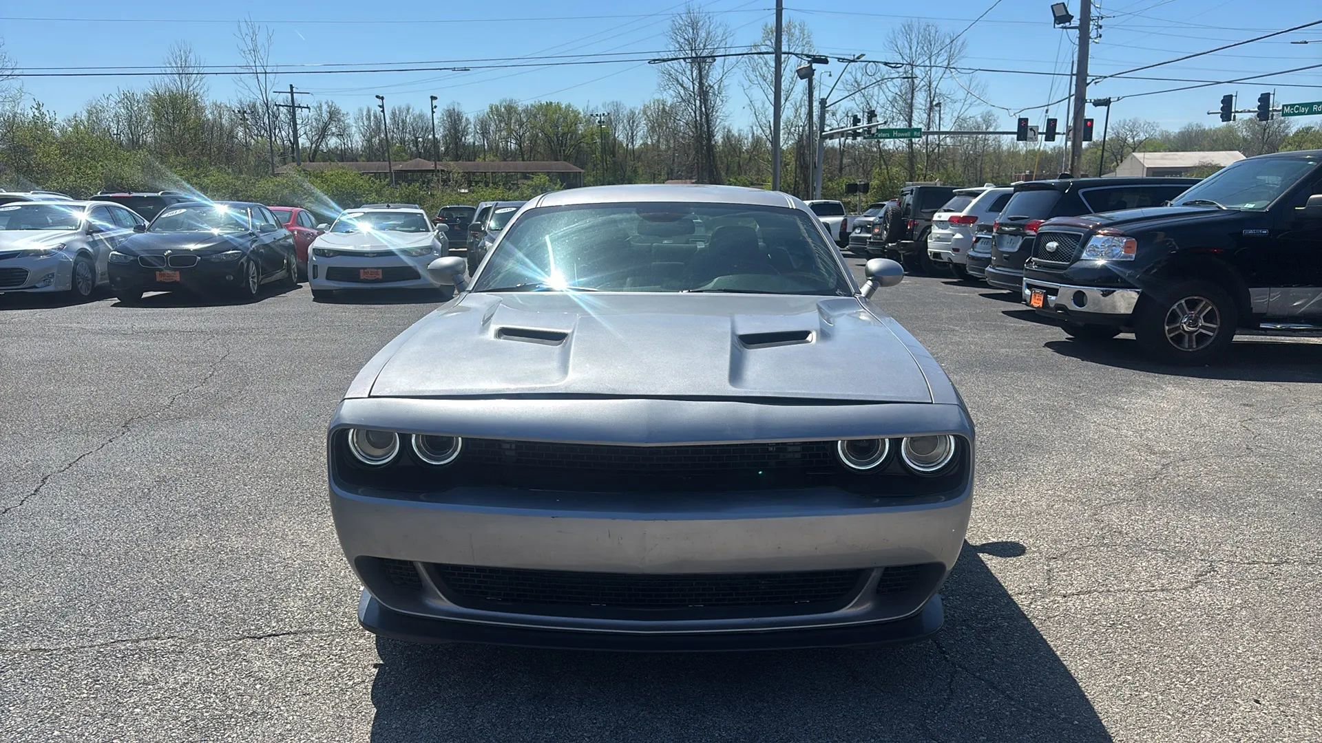 Used 2017 Dodge Challenger SXT image 8