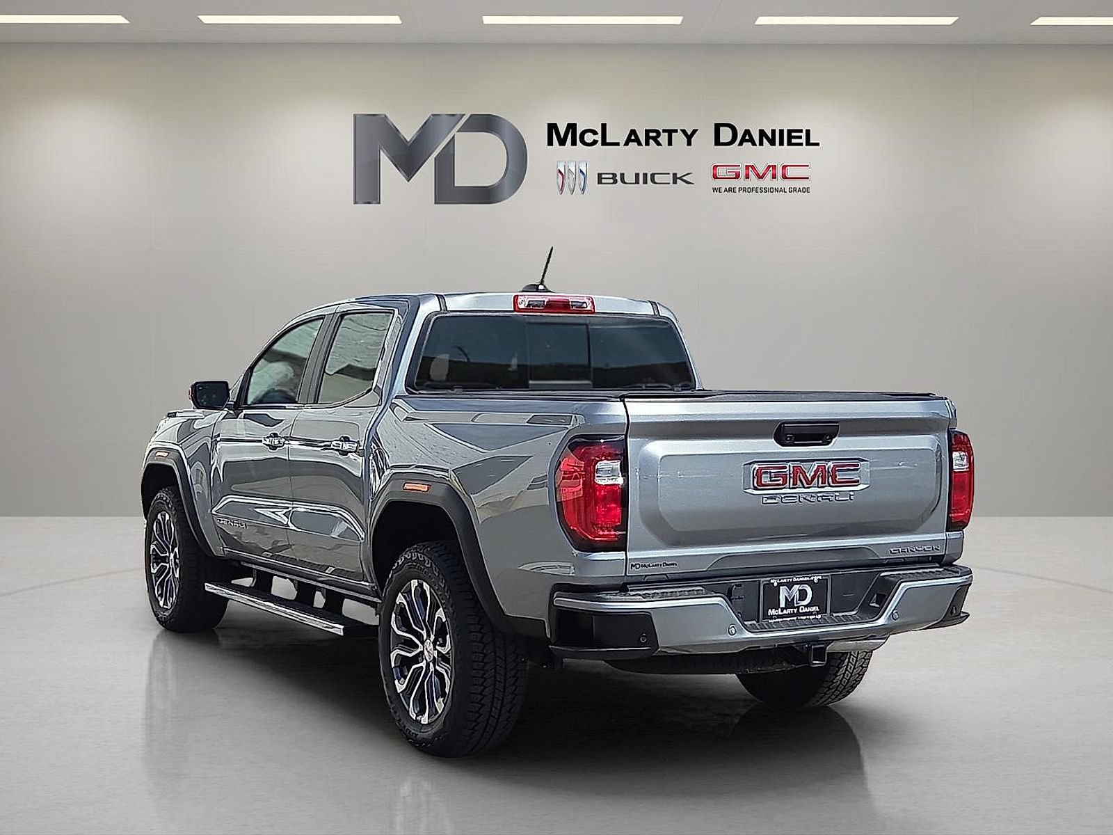 Certified 2024 GMC Canyon Denali AWD/4WD image 13