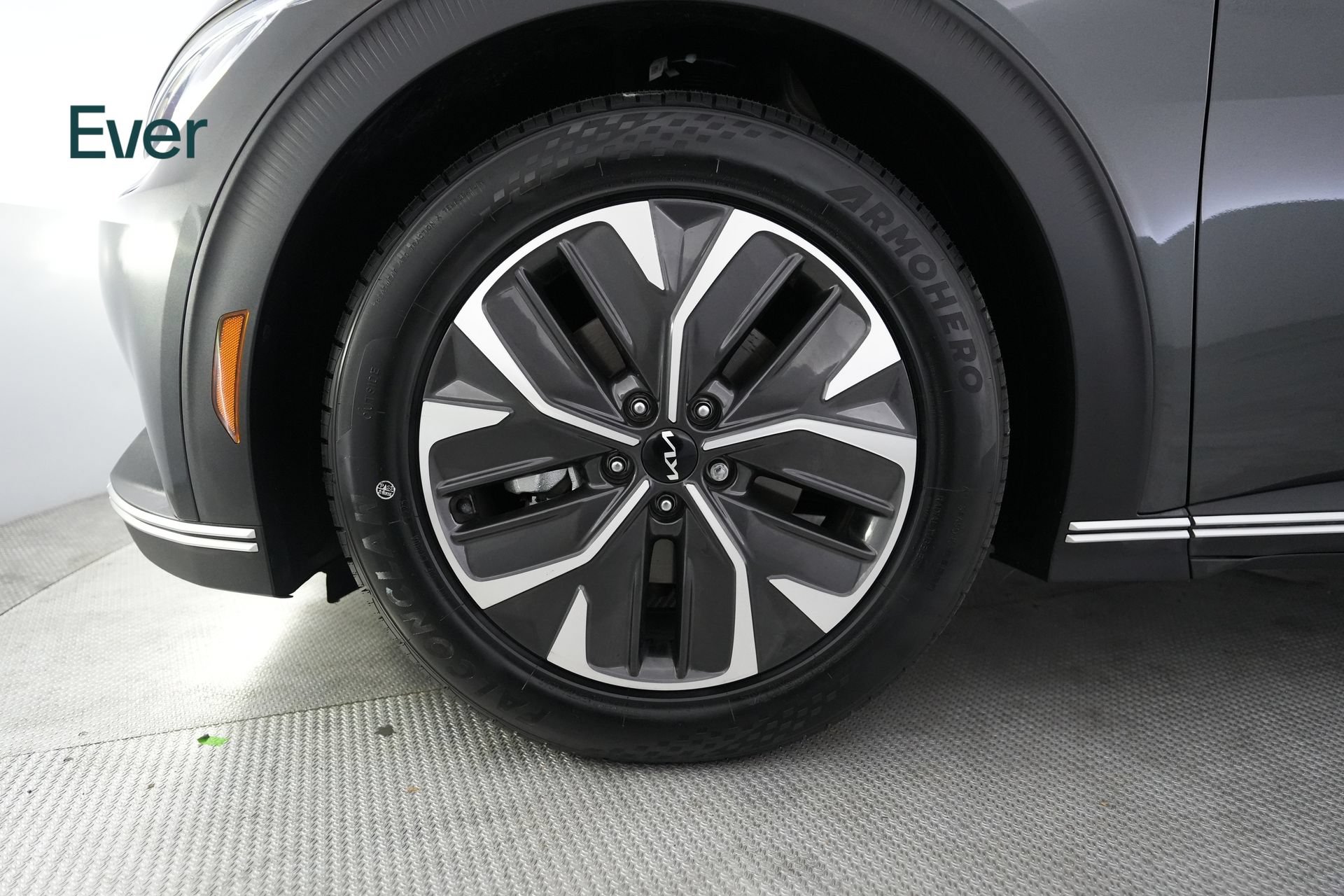 Used 2024 Kia EV6 Light RWD image 19