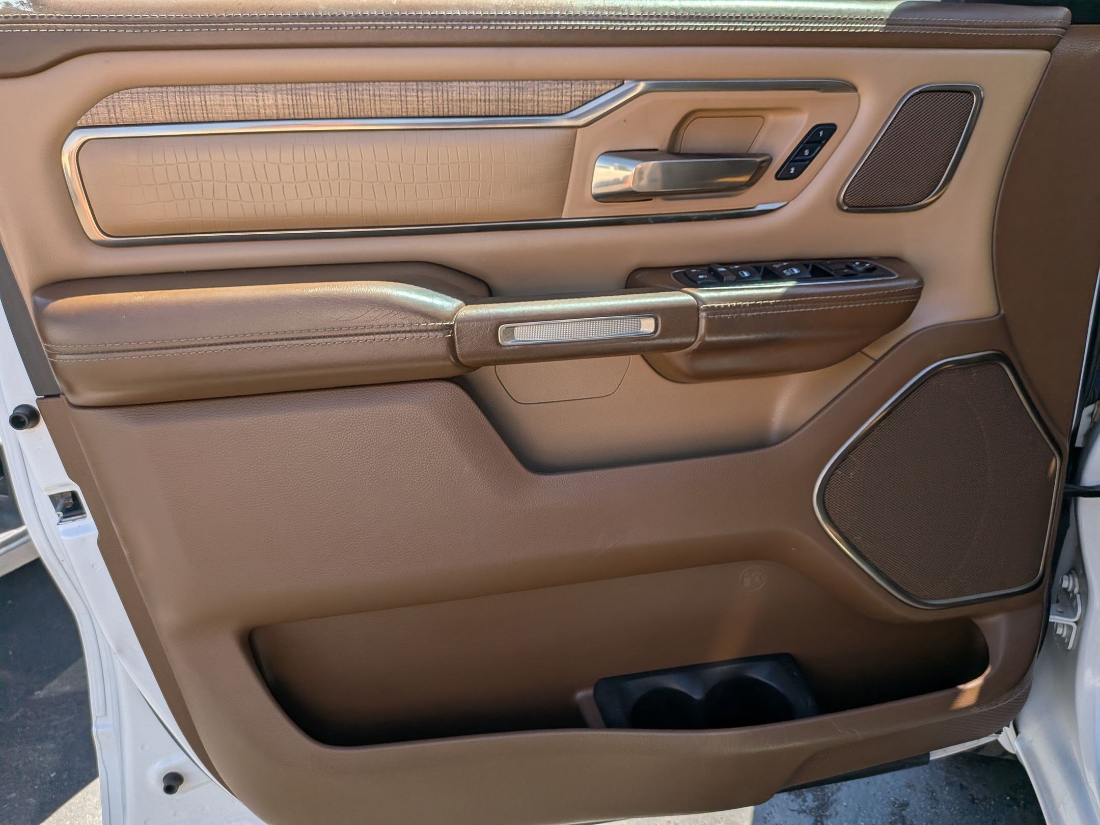 Used 2019 RAM 1500 Limited AWD/4WD image 14