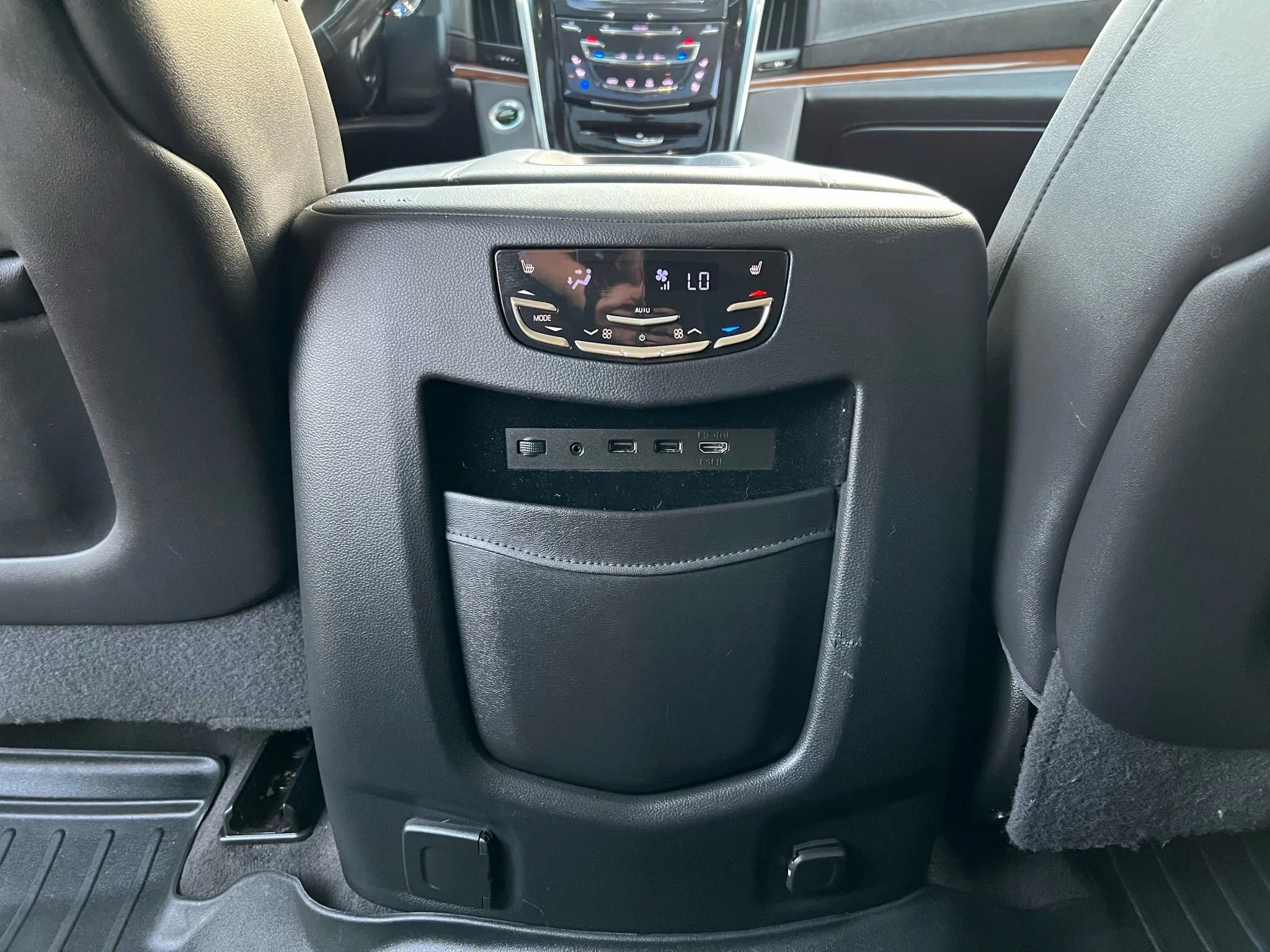 Used 2020 Cadillac Escalade ESV Luxury image 26