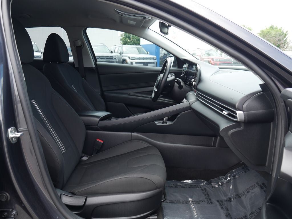 Used 2021 Hyundai Elantra SEL w/ Convenience Package FWD image 20