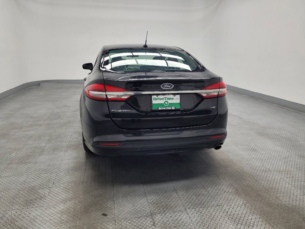 Used 2017 Ford Fusion SE w/ Fusion SE Technology Package FWD image 6
