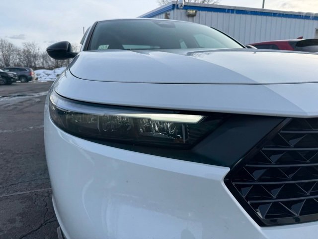 Used 2024 Honda Accord Sport image 10
