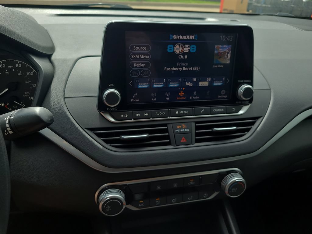 Certified 2025 Nissan Altima 2.5 S FWD image 18