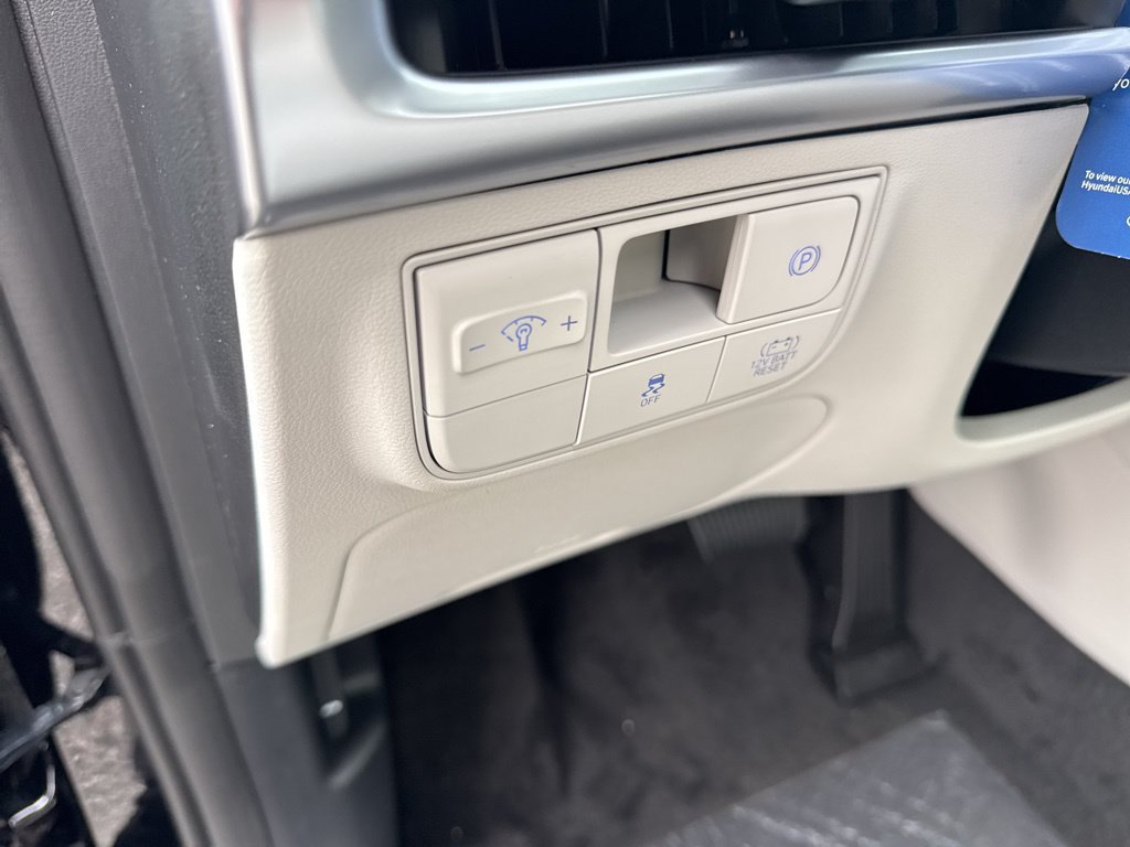 New 2026 Hyundai Tucson Blue SE AWD/4WD image 11