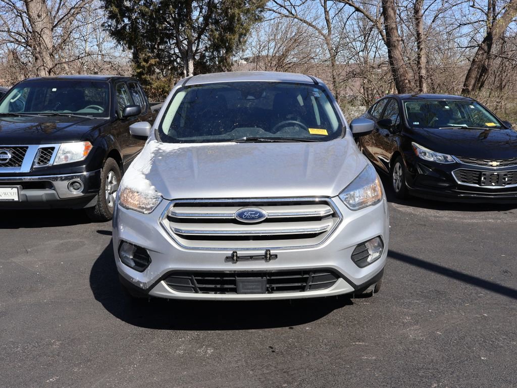 Used 2019 Ford Escape SE image 2