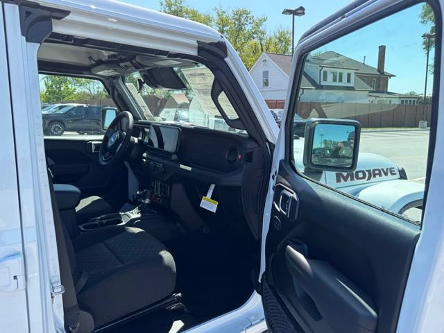 New 2026 Jeep Gladiator Mojave w/ Safety Group AWD/4WD image 27