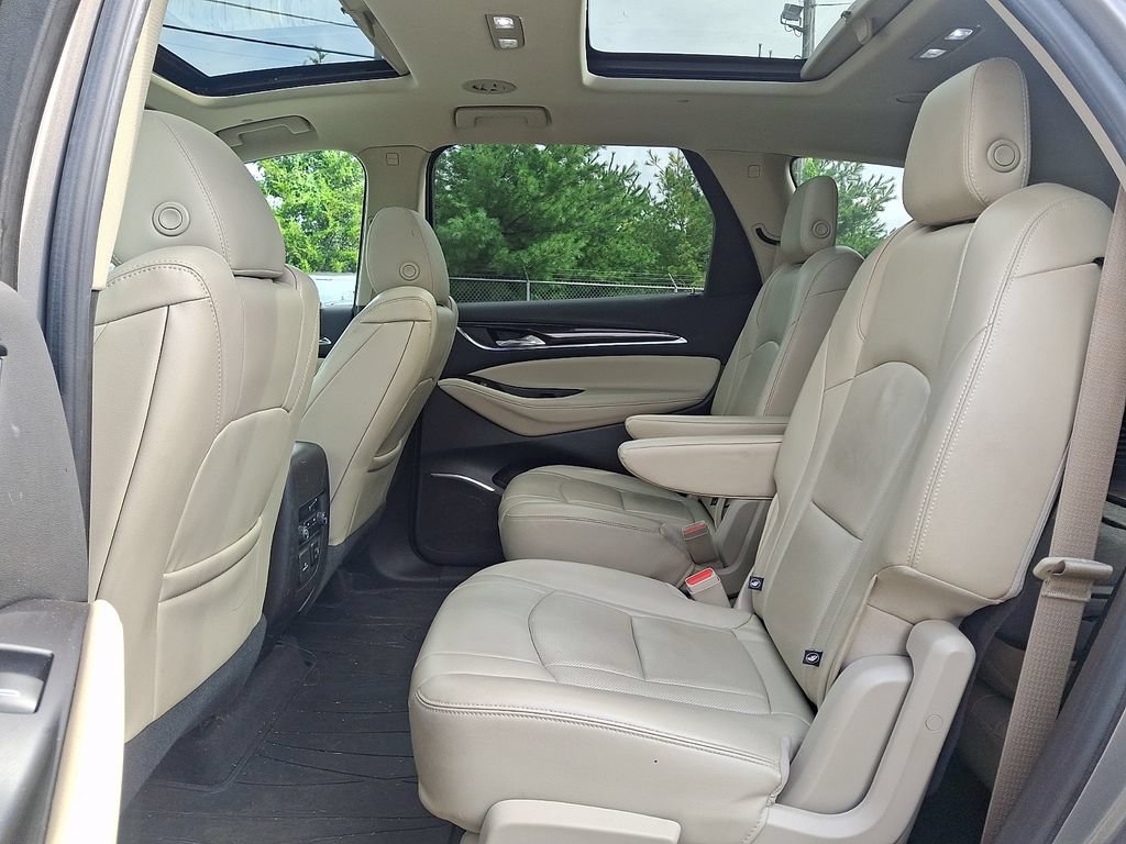 Used 2018 Buick Enclave Essence FWD image 13