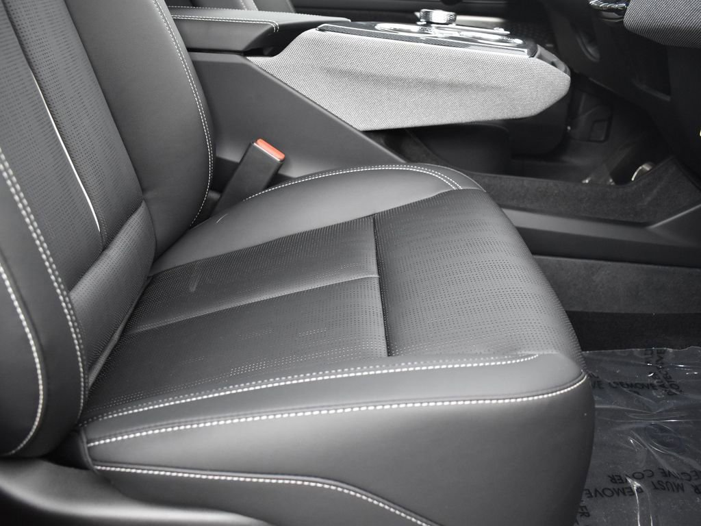 New 2026 Cadillac Optiq Sport 2 w/ LPO, Floor Liner Package image 34